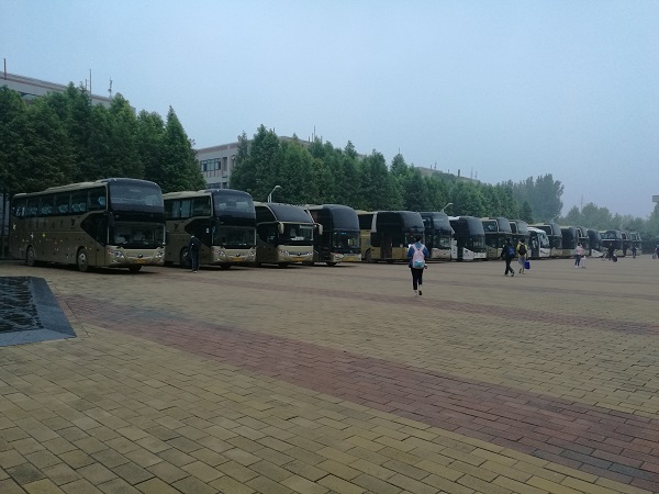 鄭州大巴車租賃:醉漢大巴吸煙被阻止,毆打大巴司機(jī)釀事故http://m.iz82.com/ 鄭州大巴車租賃:醉漢大巴吸煙被阻止,毆打大巴司機(jī)釀事故http://m.iz82.com/